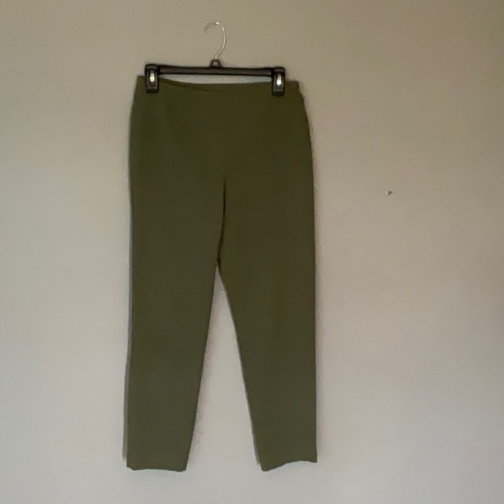Nice pair of cropped pants